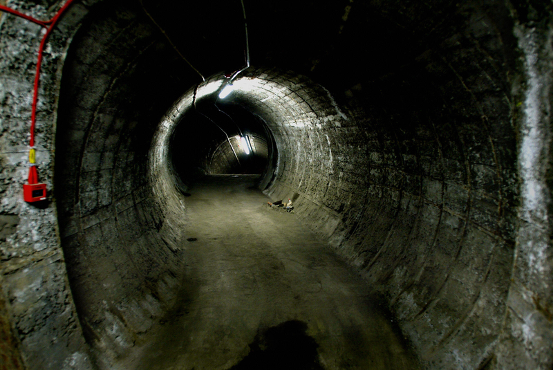 Illustration for article titled Arquitectura bajo tierra del pasado: las estaciones de metro
fantasma